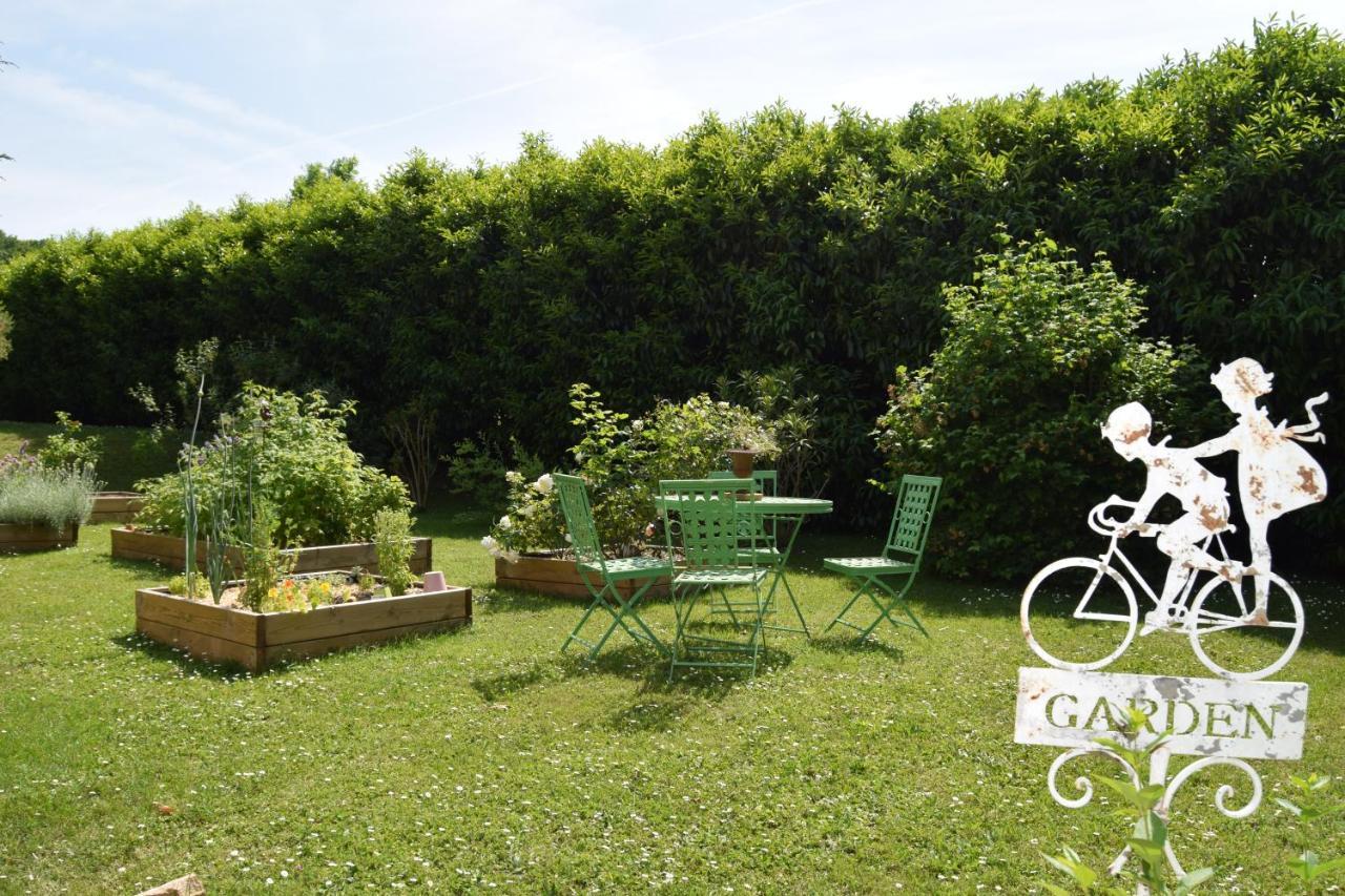 La Rocheliere Bed and Breakfast Bresse-sur-Grosne Εξωτερικό φωτογραφία